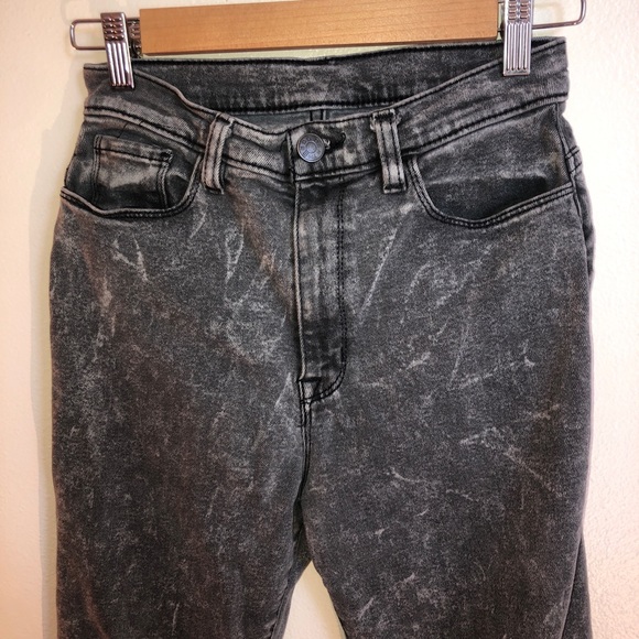 BDG High Waist Acid Wash - Picture 4 of 5